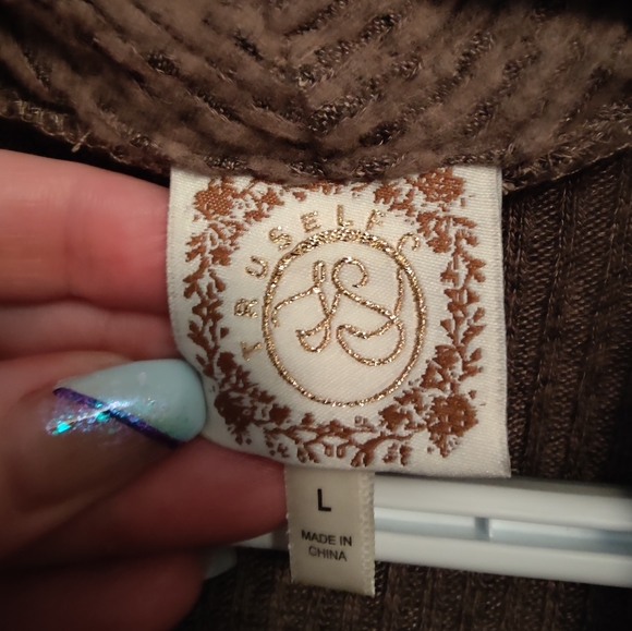 Large Sweater - Picture 2 of 2